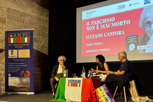 Il fascismo non è mai morto: Luciano Canfora a Bisceglie