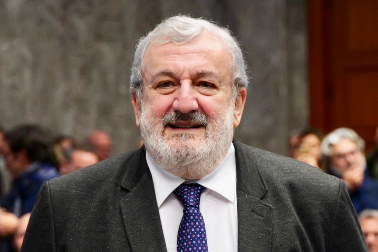 Michele Emiliano è il primo ospite di giugno alle Vecchie Segherie Mastrototaro