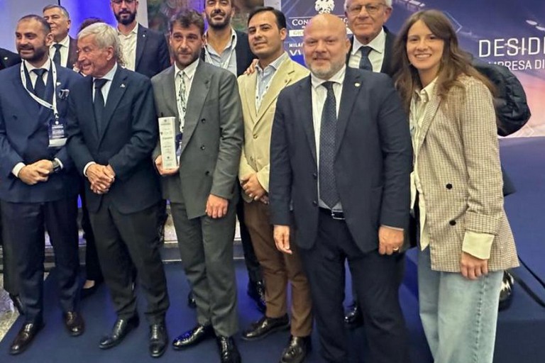 Menzione d’onore al Premio Ambrosi per i giovani imprenditori di 