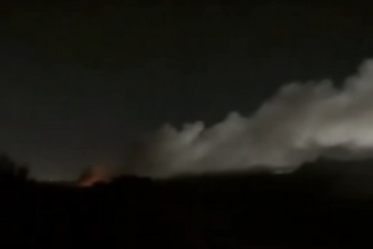 Fitta nube di fumo tossico nella notte in agro biscegliese