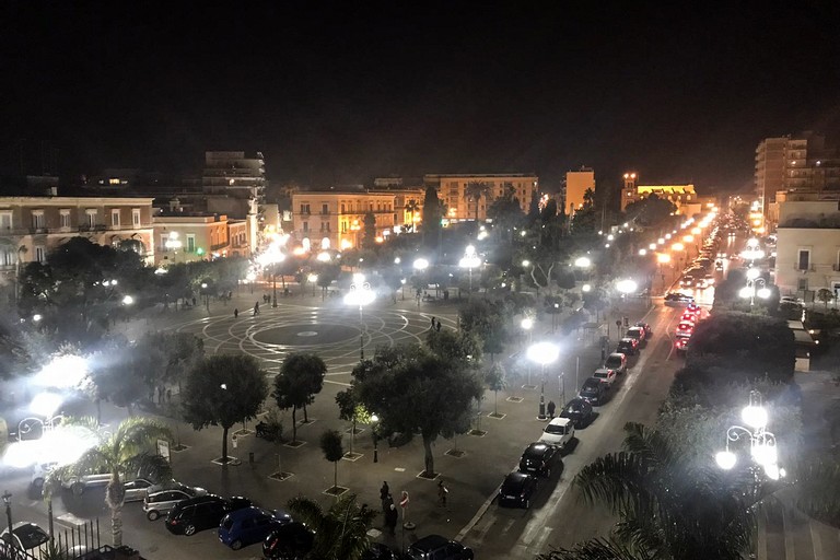 Veduta serale di piazza Vittorio Emanuele II