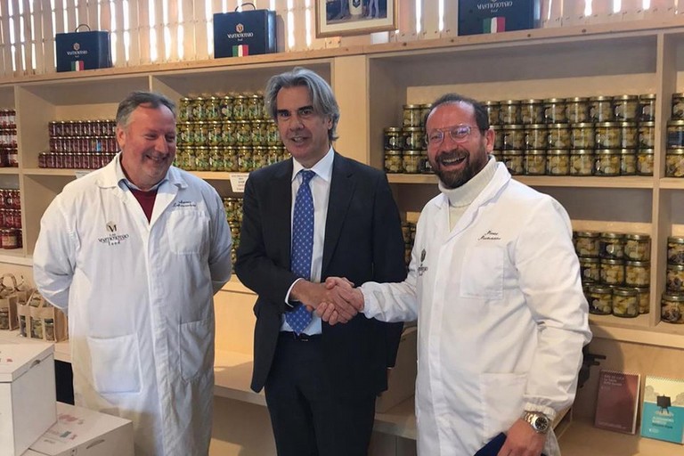 Mastrototaro Food accoglie il Prefetto della Bat Maurizio Valiante