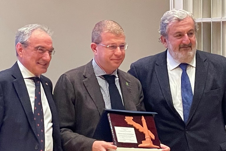 Premio Ambasciatore Terre di Puglia a Francesco Tarantini