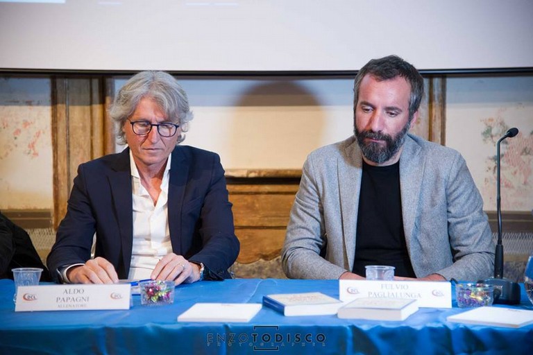 L'autore Fulvio Paglialunga con mister Aldo Papagni. <span>Foto Enzo Todisco</span>