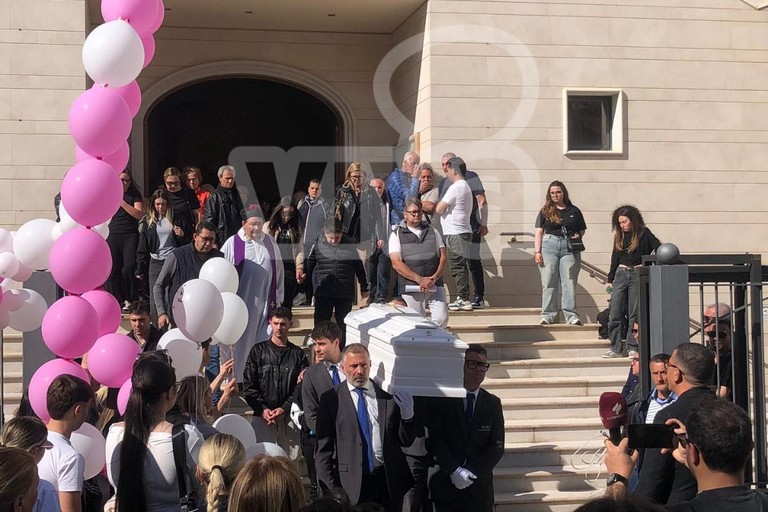 L'ultimo saluto a Samantha Lacedonia