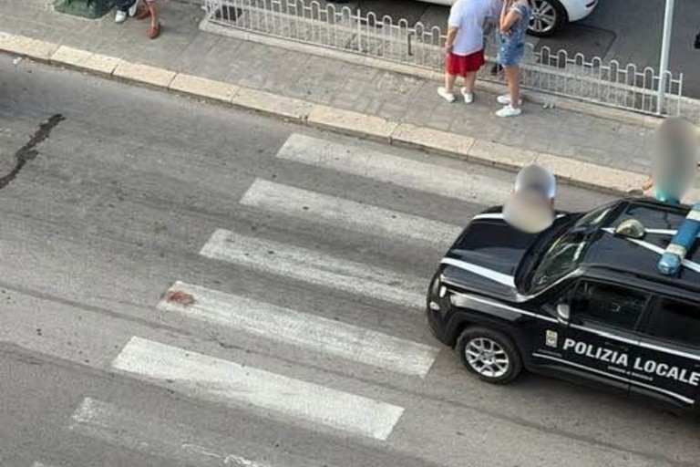 Investita da un motorino mentre attraversava la strada: deceduta una 46enne biscegliese