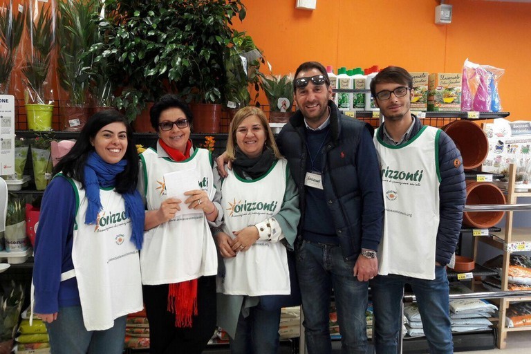 Raccolta alimentare associazione Orizzonti