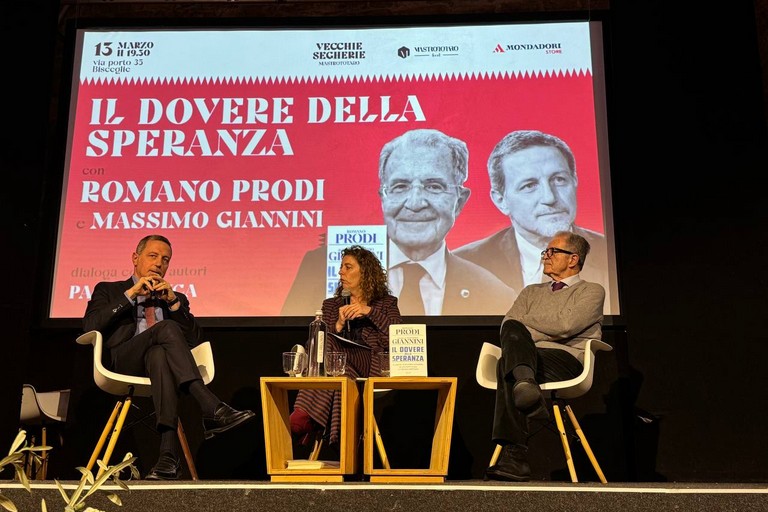 Romano Prodi e Giannini - Vecchie Segherie Mastrototaro. <span>Foto Serena De Musso</span>