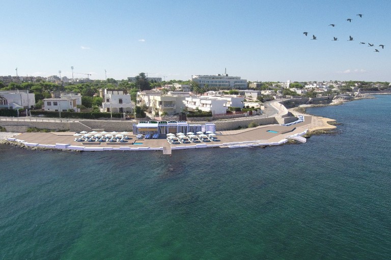 Rendering del progetto per una spiaggia libera con servizi a Bisceglie