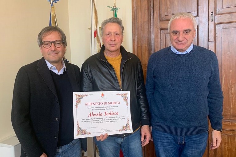 Il sindaco Angarano premia Alessio Todisco