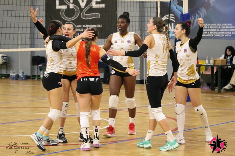 Star Volley Bisceglie, esultanza. <span>Foto Cristina Pellegrini</span>