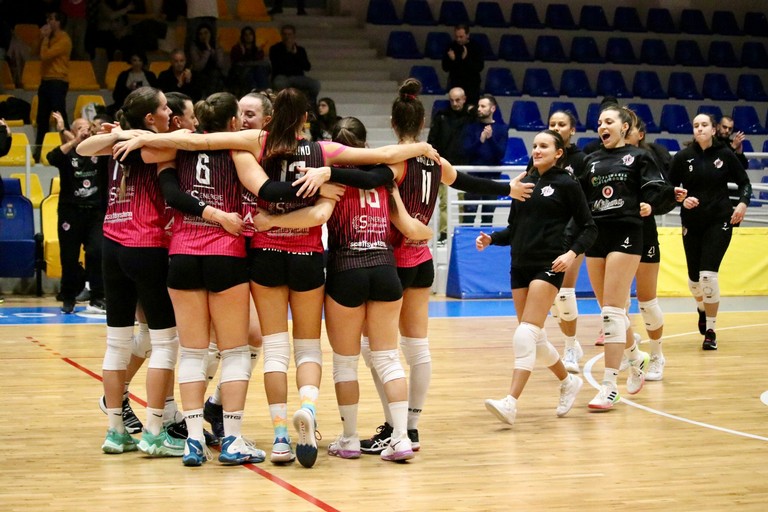 Star volley Bisceglie esultanza. <span>Foto Cristina Pellegrini</span>