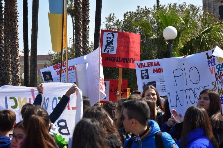 Studenti in marcia contro le mafie. <span>Foto Luca Ferrante</span>