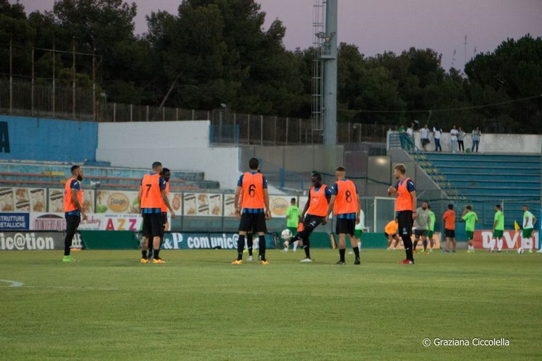 bisceglie calcio riscaldamento. <span>Foto Graziana Ciccolella</span>