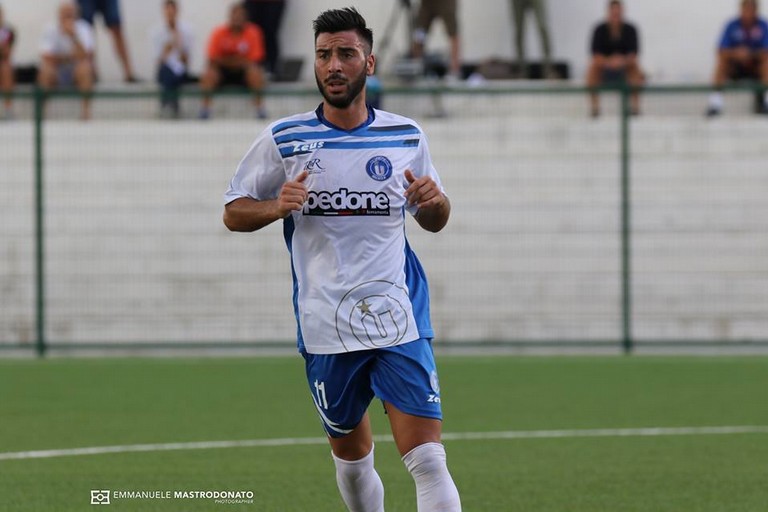 Triggiani, bomber dell'Unione. Il suo gol non basta per cogliere la vittoria. <span>Foto Emmanuele Mastrodonato</span>