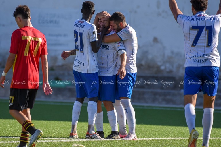 Unione Calcio Bisceglie, esultanza. <span>Foto Marcello Papagni</span>