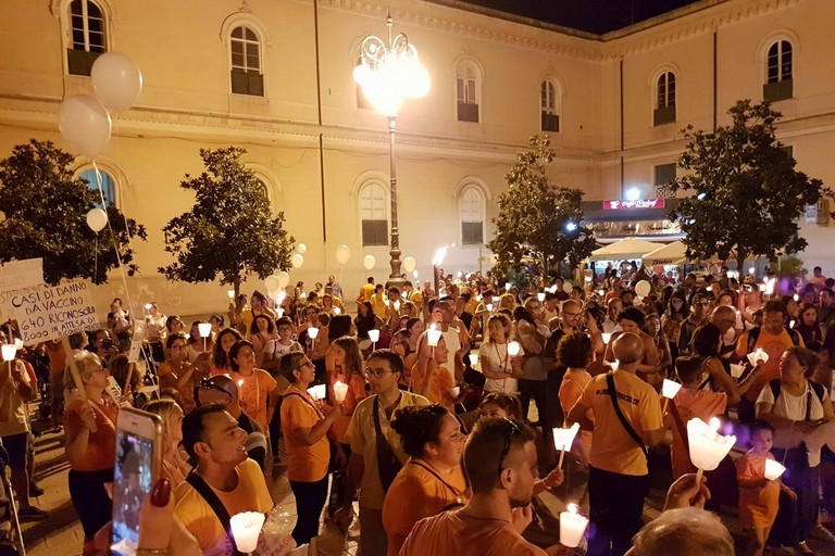 Manifestazione per la libertà di scelta a Taranto