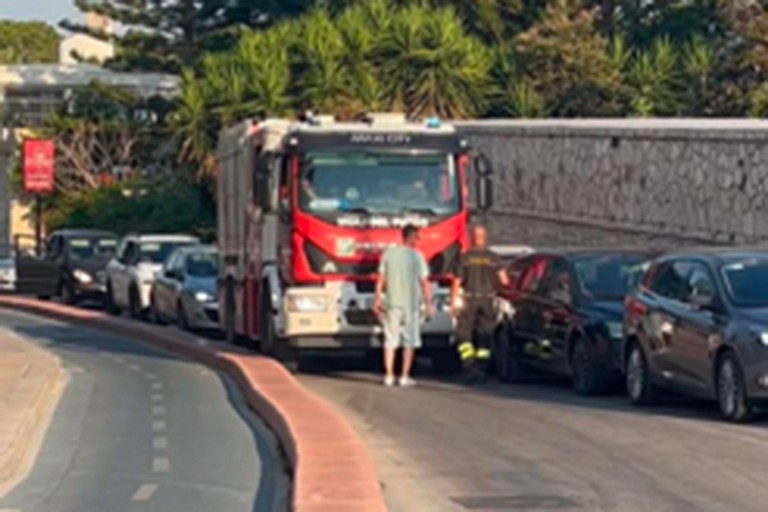 vigili del fuoco bloccati nel traffico