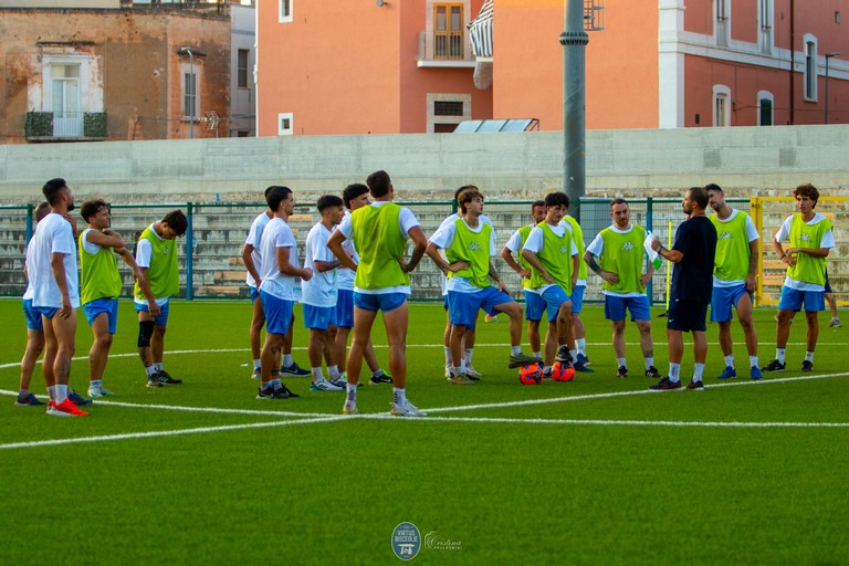 Il primo allenamento della Virtus Bisceglie. <span>Foto Cristina Pellegrini</span>