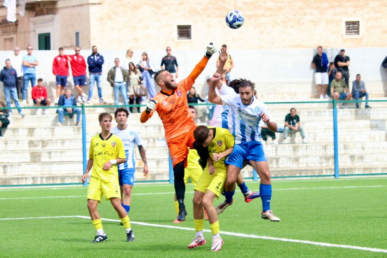 Azione di Virtus Bisceglie-Santeramo. <span>Foto Cristina Pellegrini</span>