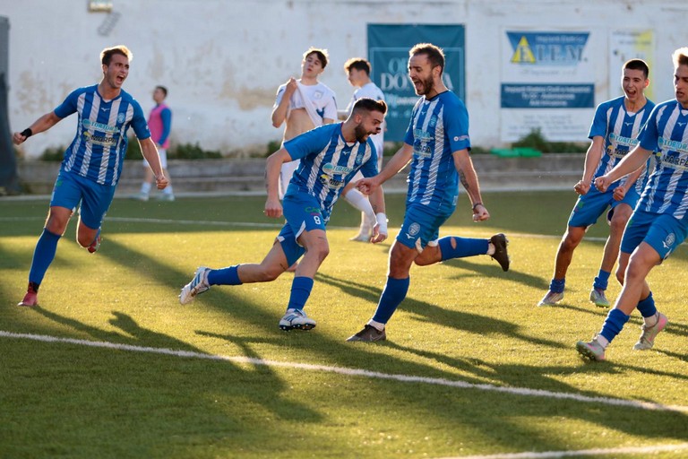 Esultanza Virtus Bisceglie. <span>Foto Cristina Pellegrini</span>