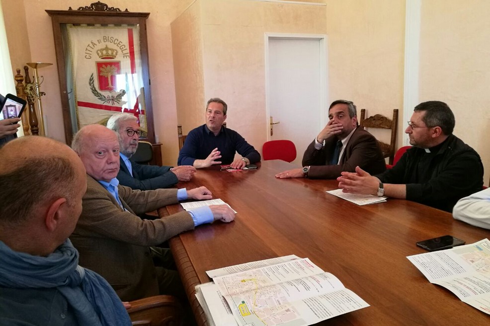 Domenica a Bisceglie la decima edizione del Cammino delle Confraternite pugliesi. <span>Foto Serena Ferrara</span>