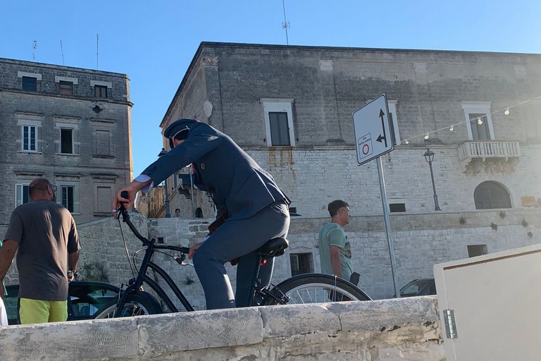 Giovanni è il nuovo postino di C'è Posta per Te