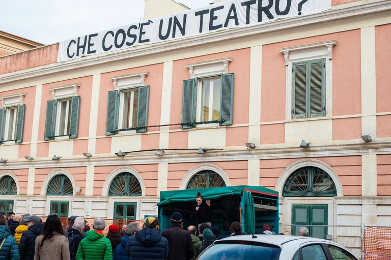 Manifestazione in piazza Margherita per parlare del Teatro Garibaldi