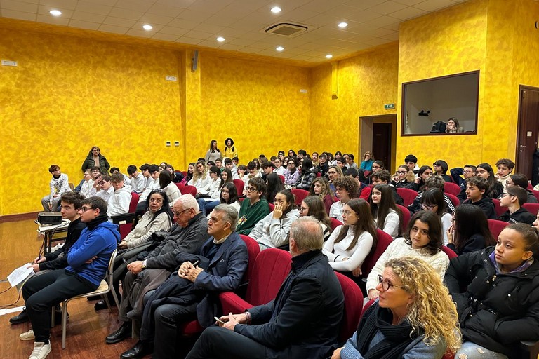 Incontro per i ragazzi della scuola Monterisi sulla Giornata della Memoria