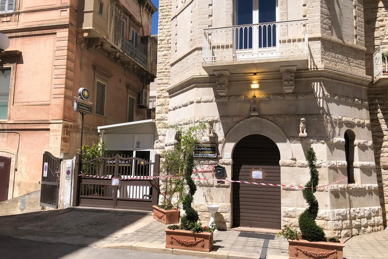 Il ristorante in cui è avvenuta la sparatoria a Bisceglie