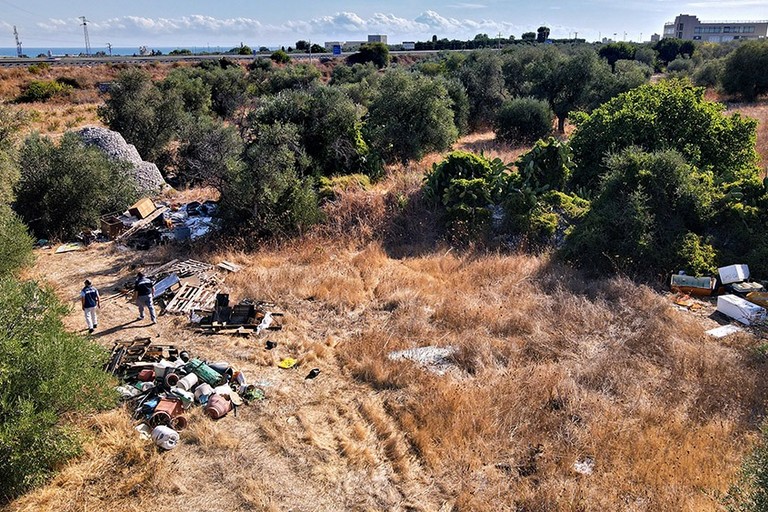 Intervento congiunto delle Guardie per l'Ambiente e la Polizia Locale a Bisceglie